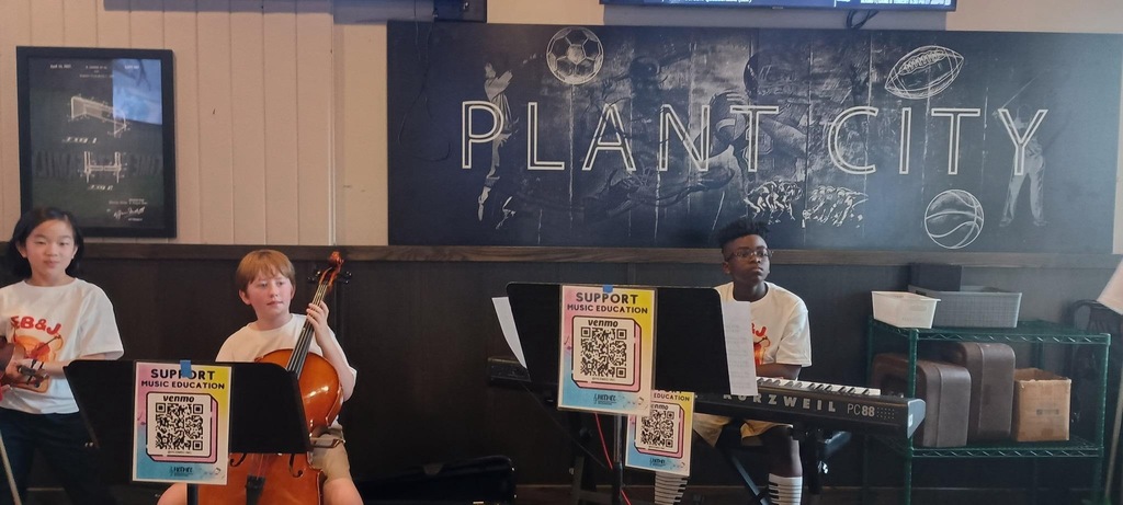 Students performing at Beef O'Brady's