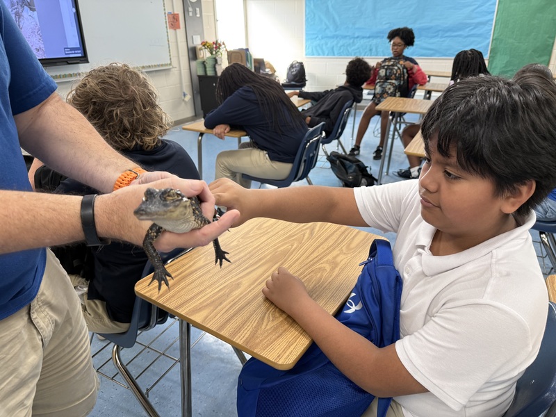 Florida AquariumVisit to talk about alligators 