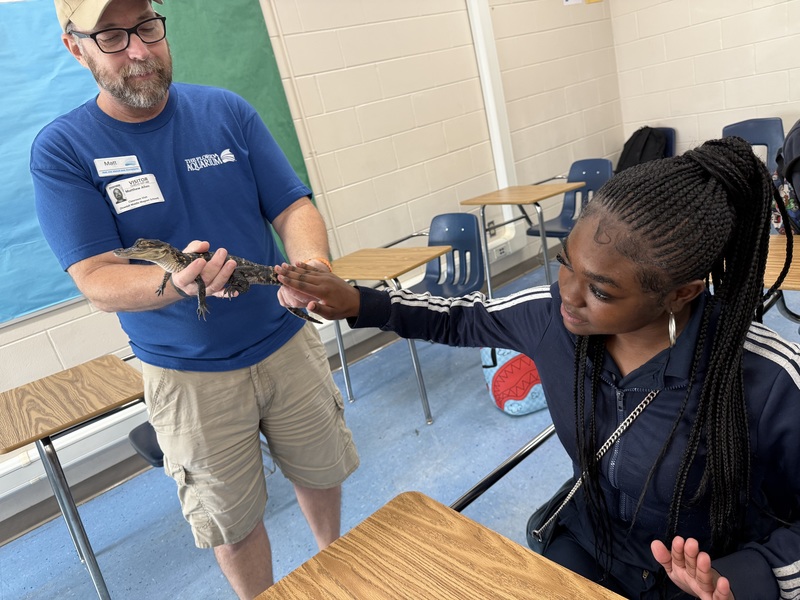 Florida AquariumVisit to talk about alligators 