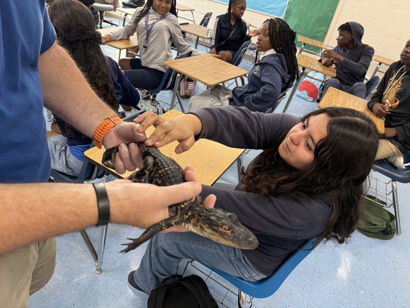 Florida AquariumVisit to talk about alligators 