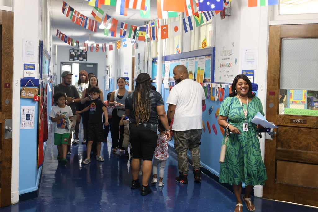 hurden looker back to school night 2025