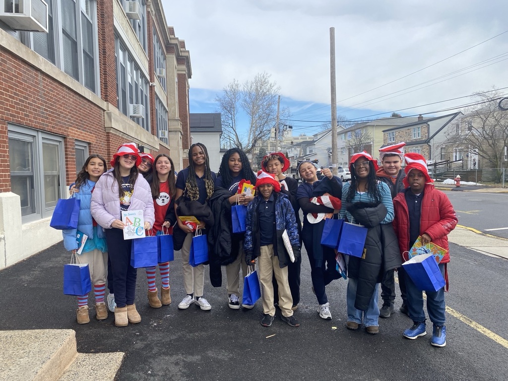 Read Across America Week at Hillside Public Schools! 