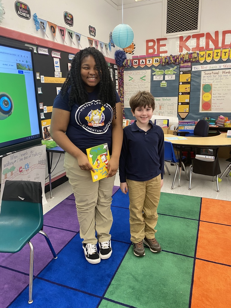 Read Across America Week at Hillside Public Schools! 