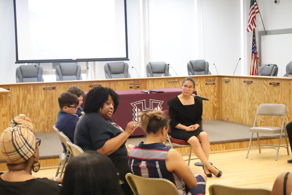 Spring into Conversation with Acting Superintendent Dr. Gretel T. Pérez!