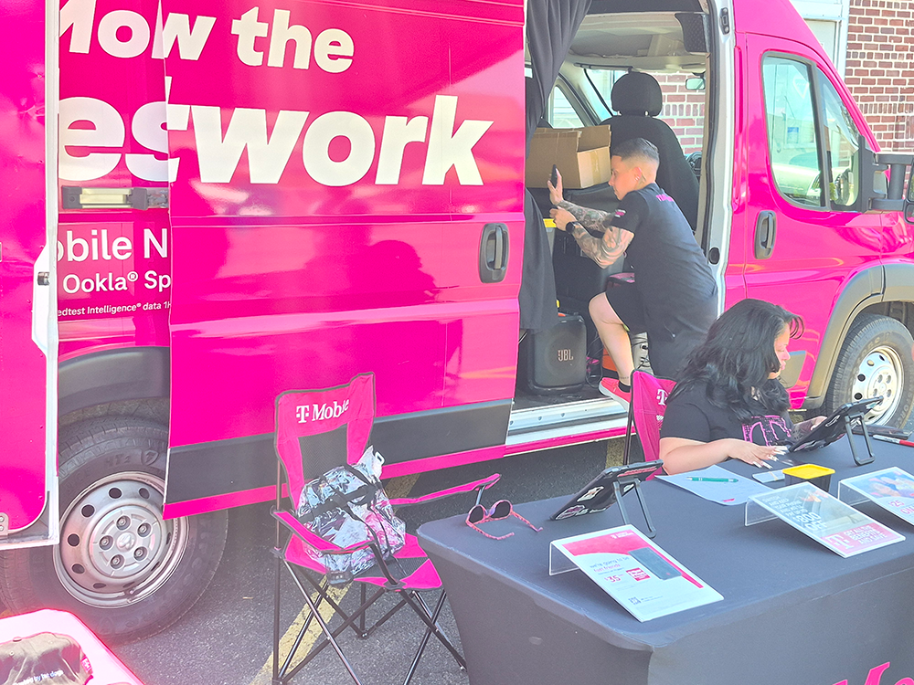 t mobile truck