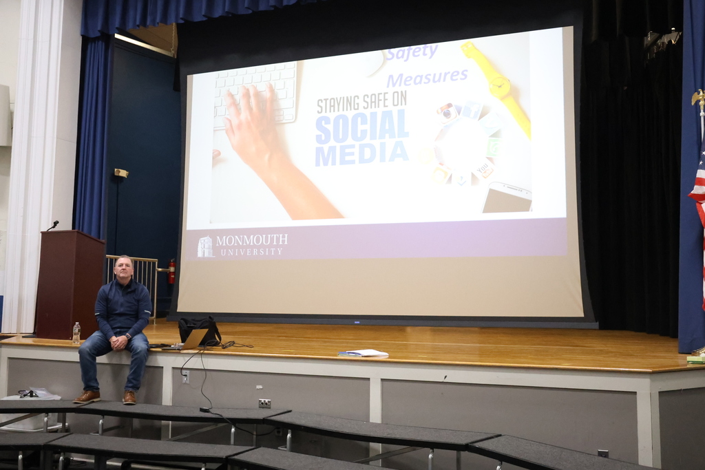 social media assembly at wok
