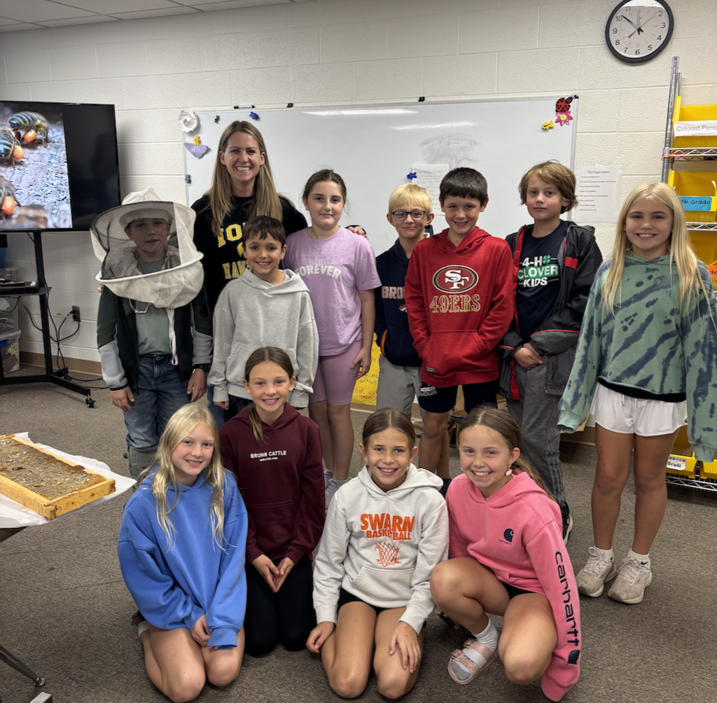 Stephanie Burger and 4th grade class