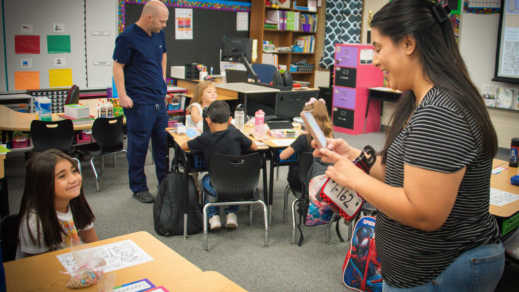 parent with student in class