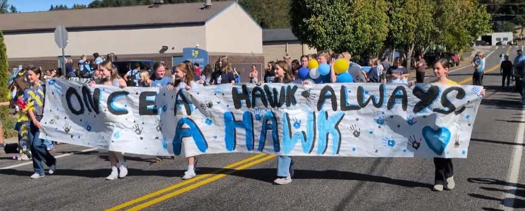 Picture of the 9/26 HHS Homecoming Parade (street view)