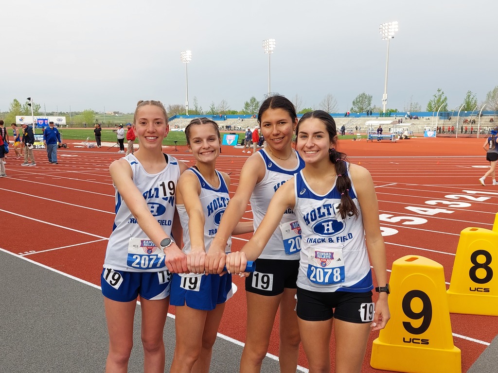 KU Relays - 4x1600M Relay Girls Team