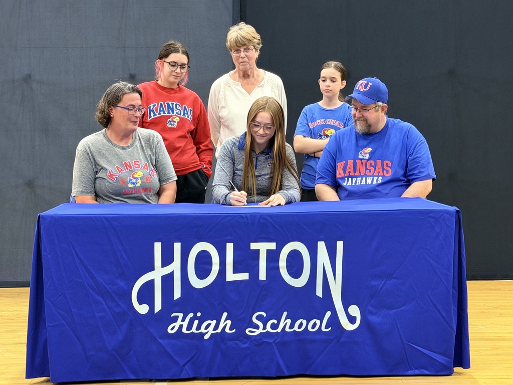 Senior Signing