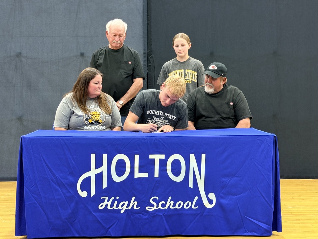 Senior Signing