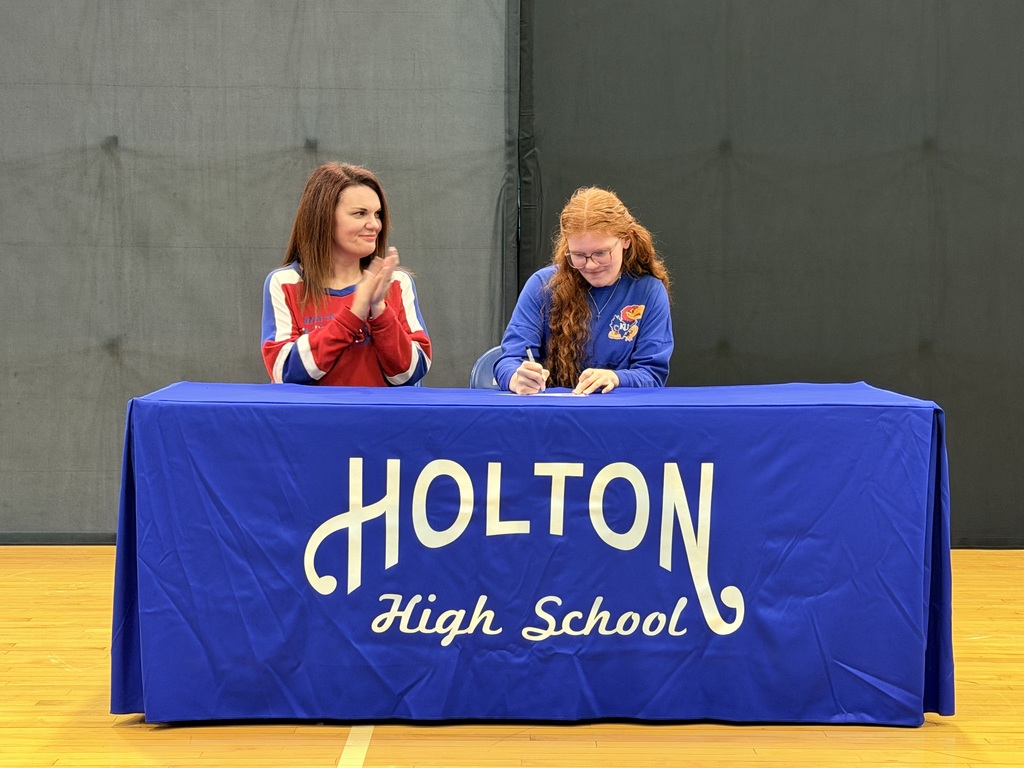 Senior Signing