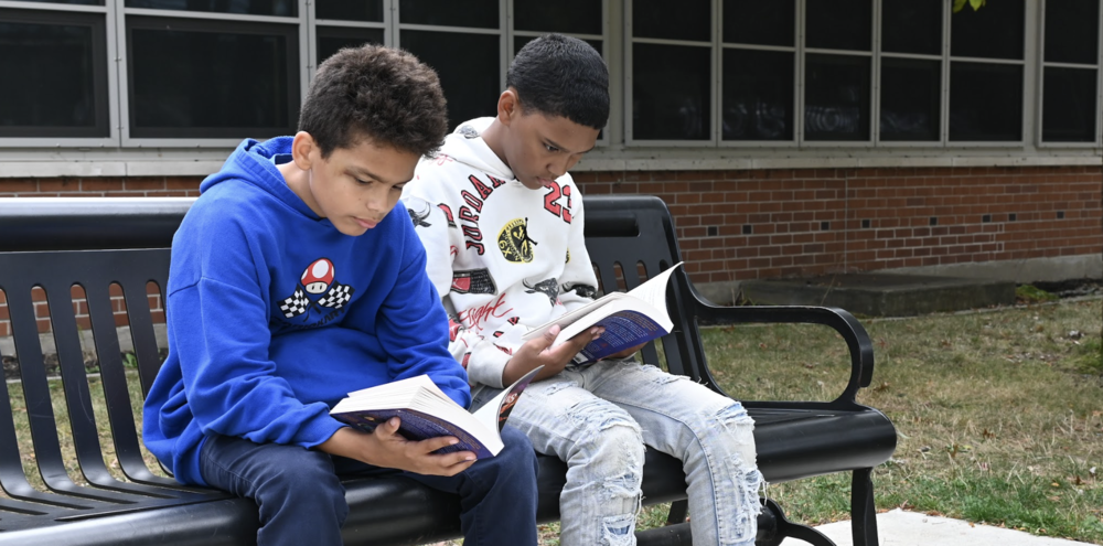 Sullivan students begin to read their new books