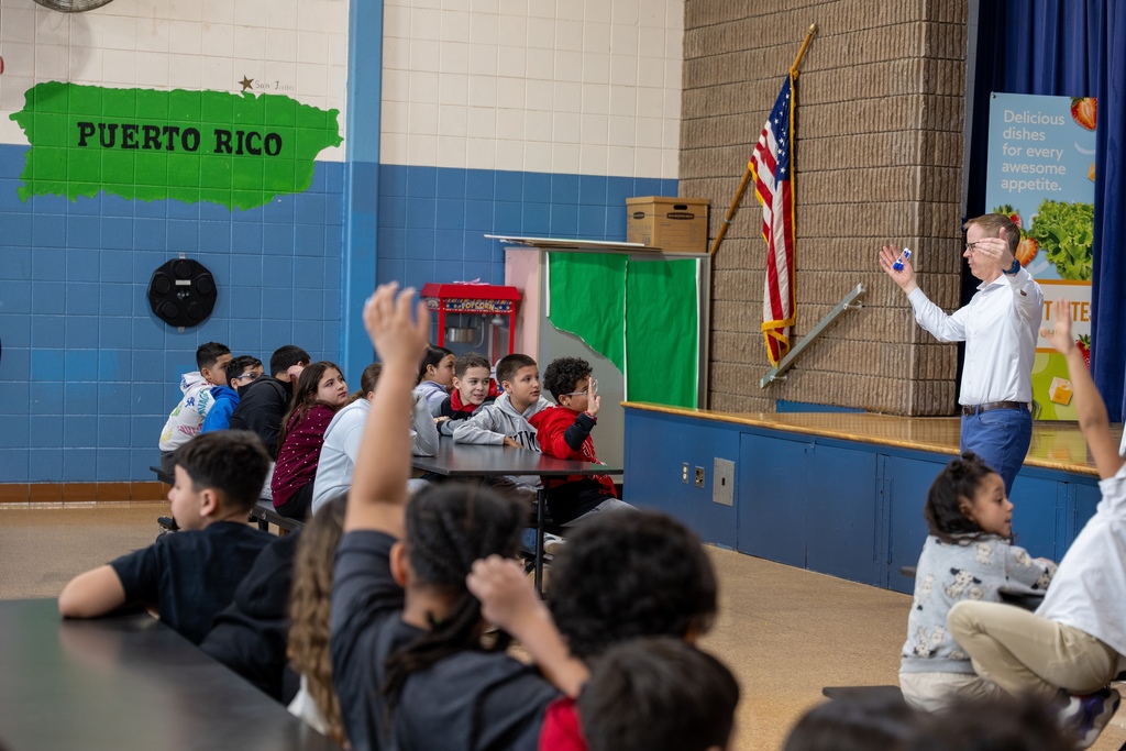 Dan speaking to students...