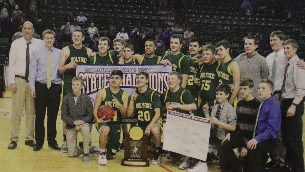 #TBTThe 2017 basketball team won the State championship. #DragonPride #OnceADragonAlwaysADragon #LeaveALegacy