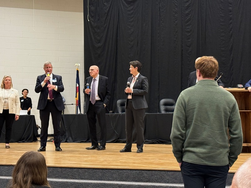 Student asks question of supreme court justices