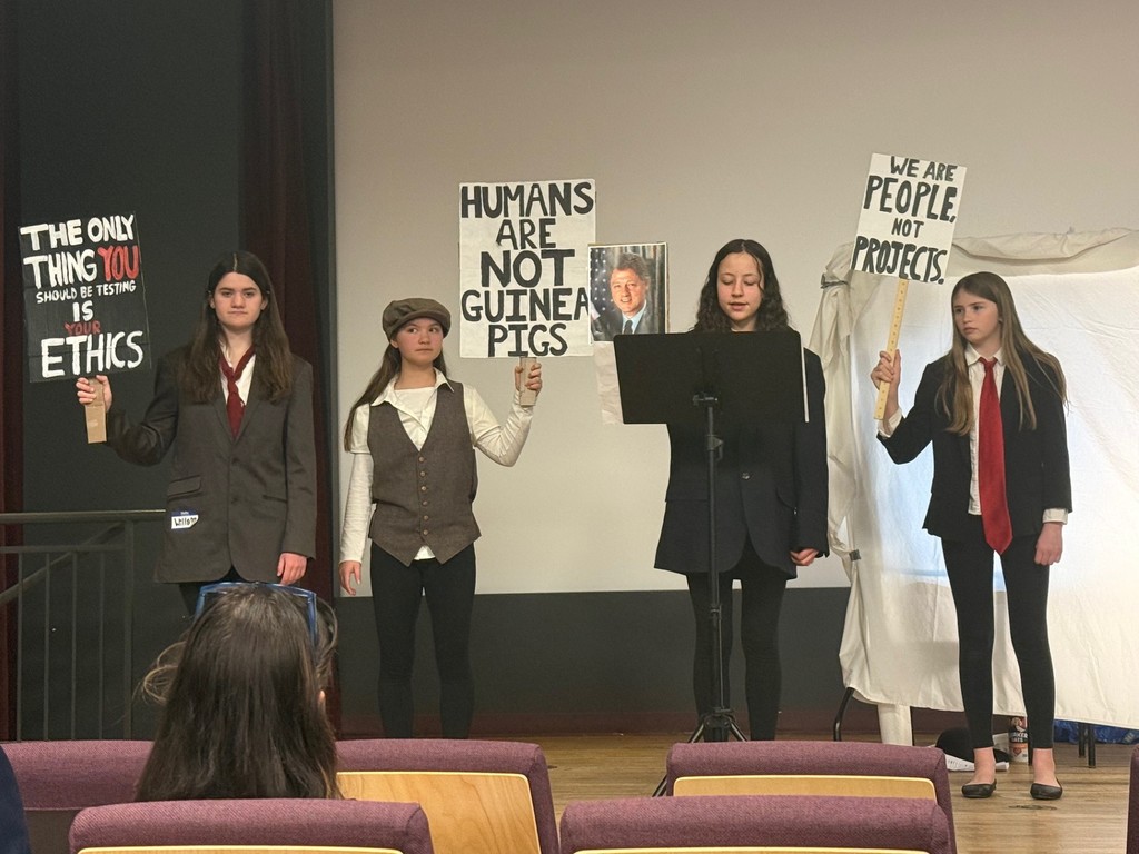 8th grade students at National History Day Regionals