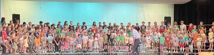 1st grade dress rehearsal  