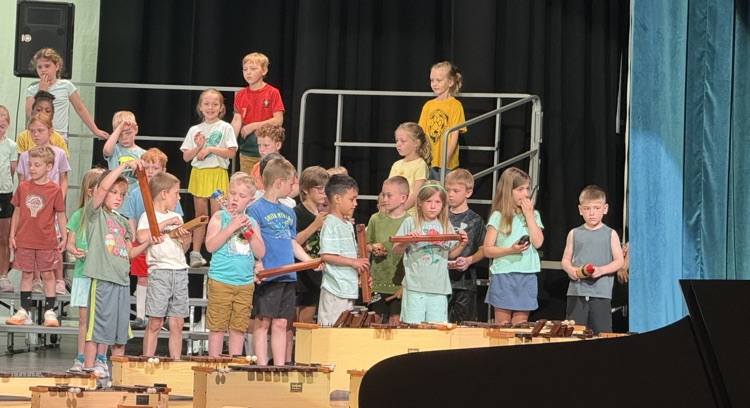 1st grade dress rehearsal  