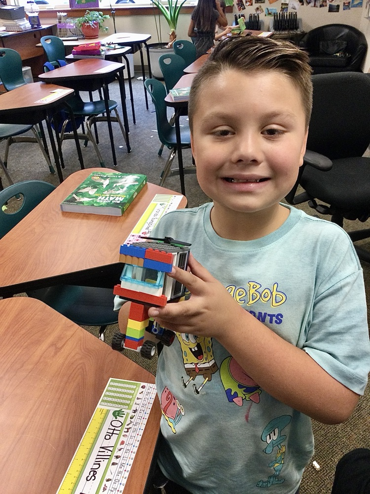 students in 3rd grade class