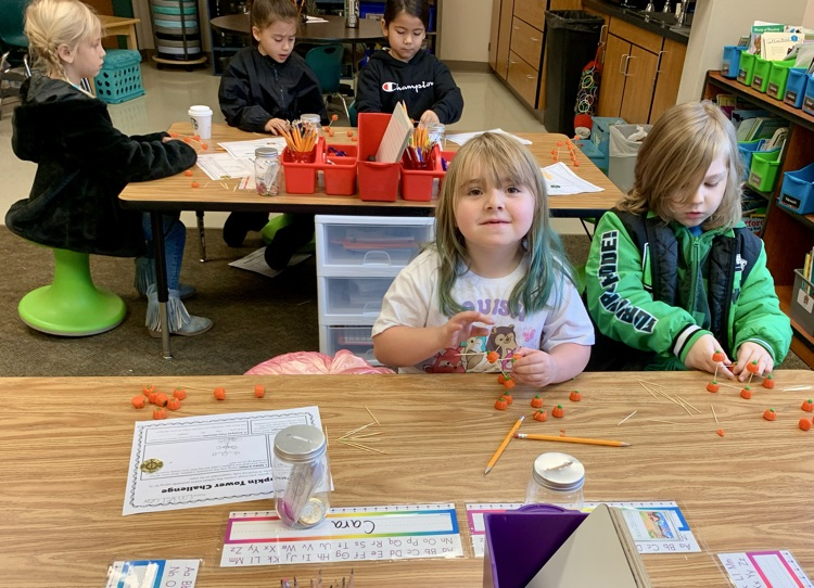 kids making pumpkins