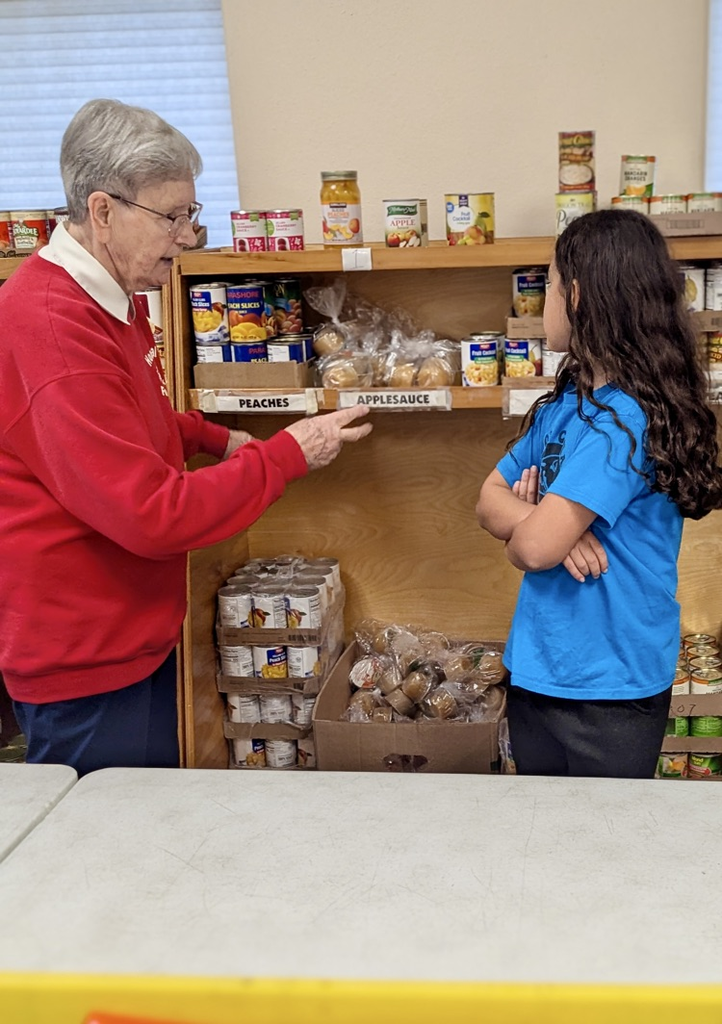 students volunteered at food bank