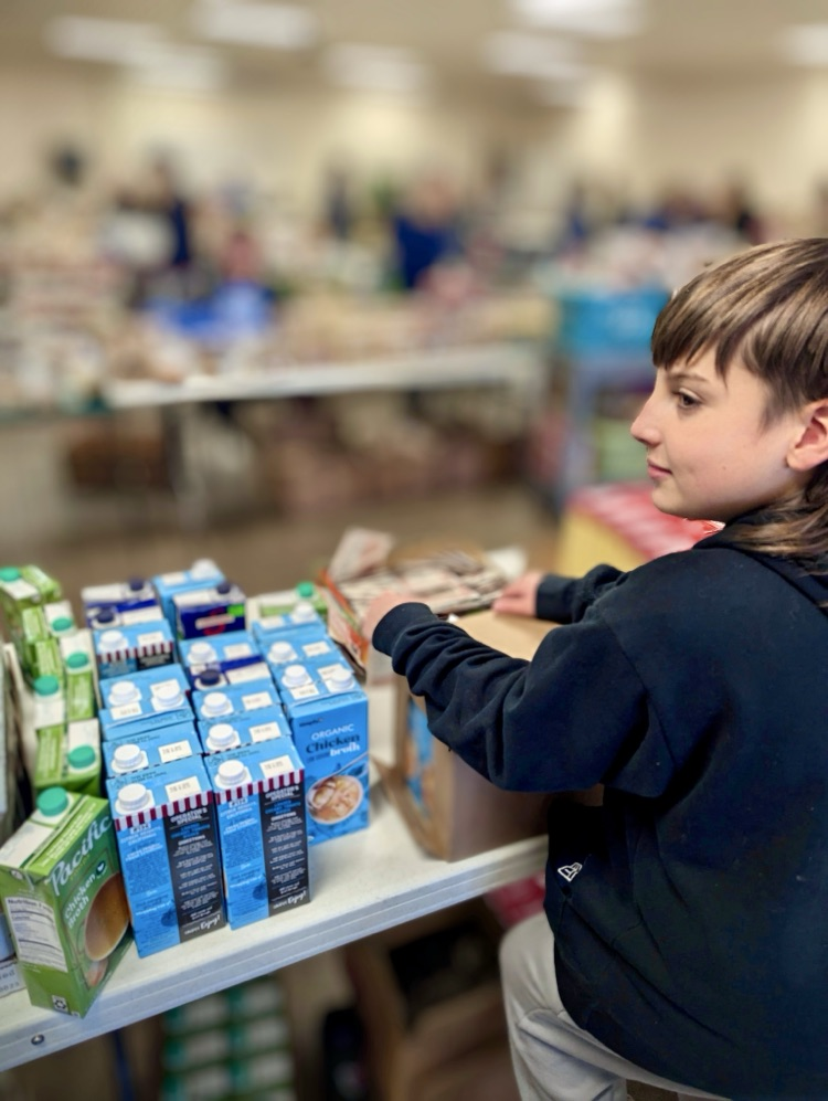students volunteered at food bank