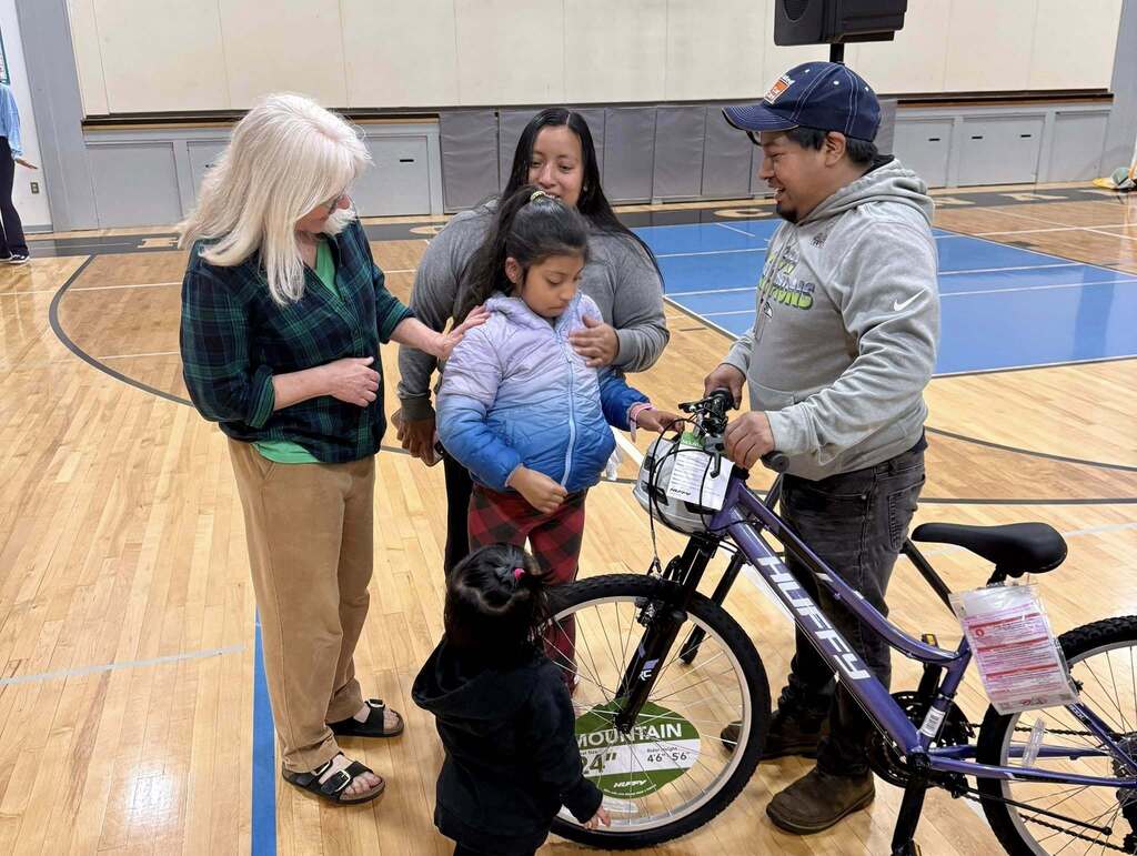 One of our fantastic winners and her family!