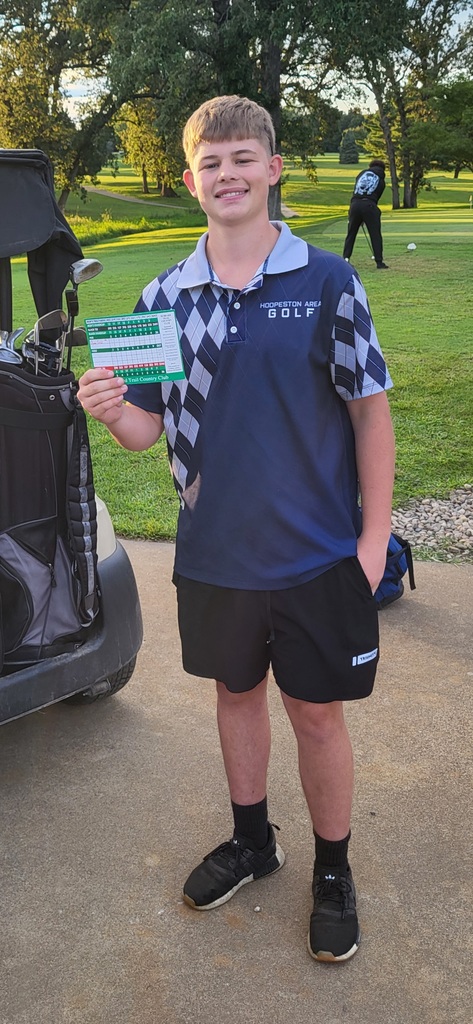 Owen Field (JR) earns meet medalist honors with an impressive round of 40.