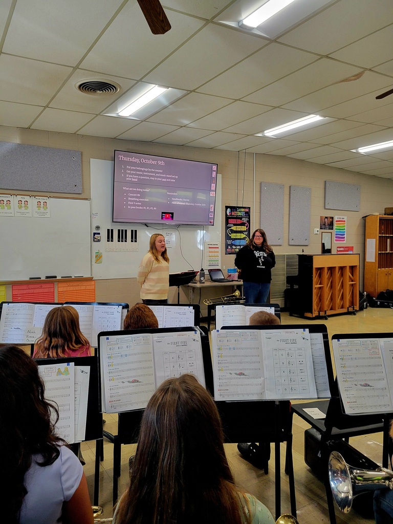 High schoolers talk to Cadet Band