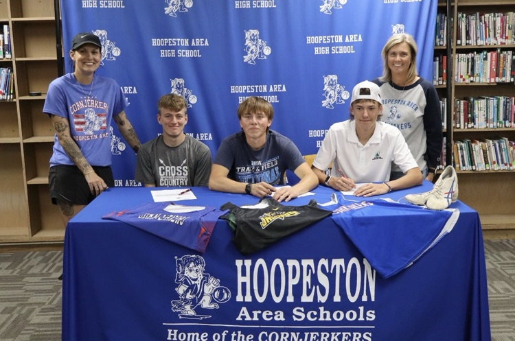 seniors signing with DACC