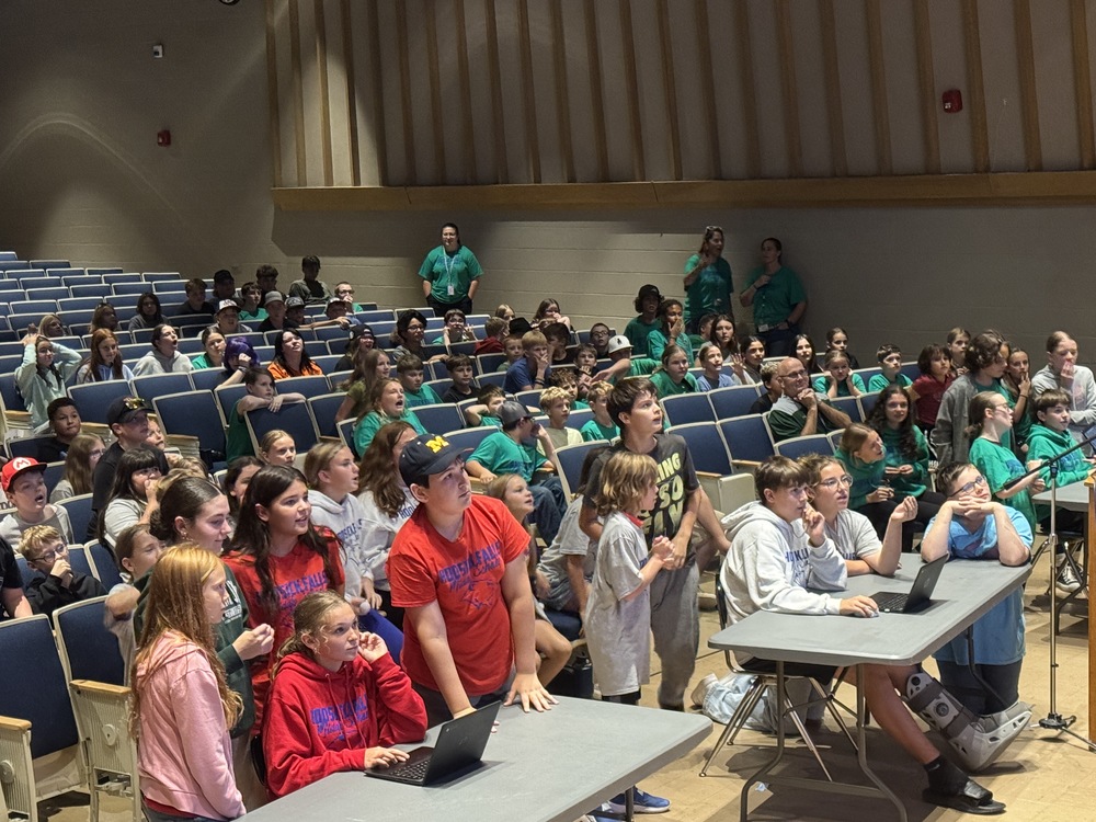 The middle school had its first house challenge last week, and the students brought the energy! Follow the QR codes/links to get your house spirit wear ordered! This year, there are sweatshirts, long-sleeve shirts, t-shirts, hats, and beanies to choose from! https://bsnteamsports.com/shop/6Kc6JeENrZ https://bsnteamsports.com/shop/zTd2TwMtC3