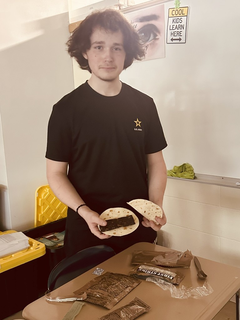 world at war class with MREs pictures