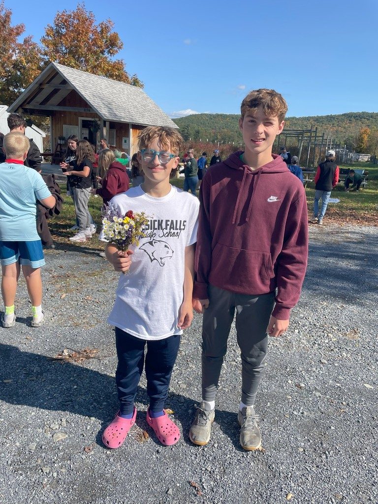 8th graders at Hayberry Farm- fall 2024