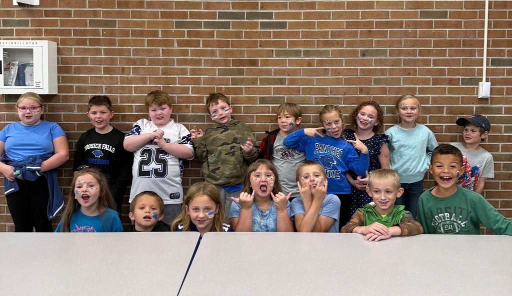 Please enjoy these pictures from our Spirit Week's face-painting day! Our elementary students always have fun when the high schoolers come and visit them.💙🤍🐾