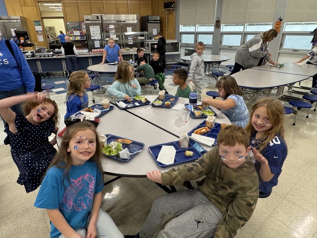 Please enjoy these pictures from our Spirit Week's face-painting day! Our elementary students always have fun when the high schoolers come and visit them.💙🤍🐾