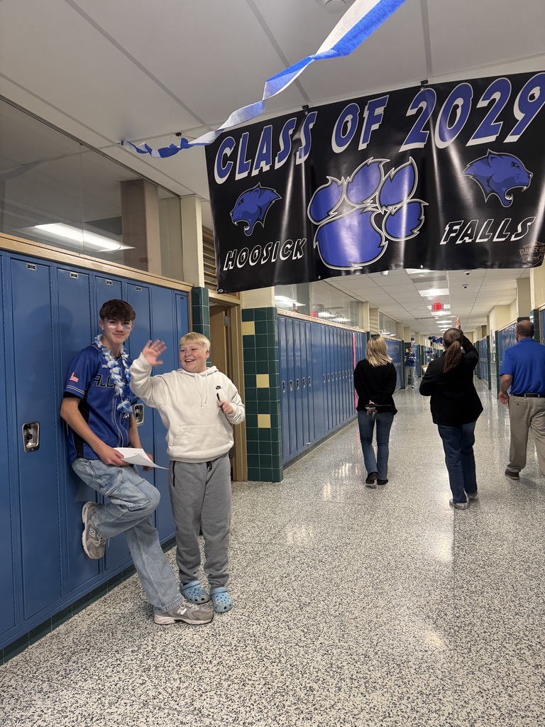 Spirit Week in the high school ended with a hallway contest between grade levels. Mrs. Victor, Mrs. Fleming, and Mr. Ellis had a great time judging the contest. Although each class put in a lot of effort, the seniors took the win and will receive a pizza party for their grade. The results were: 1st- Seniors, 2nd- Freshmen, 3rd- Juniors, and 4th- Sophomores. Great job being creative and showing your school spirit!💙🤍🐾