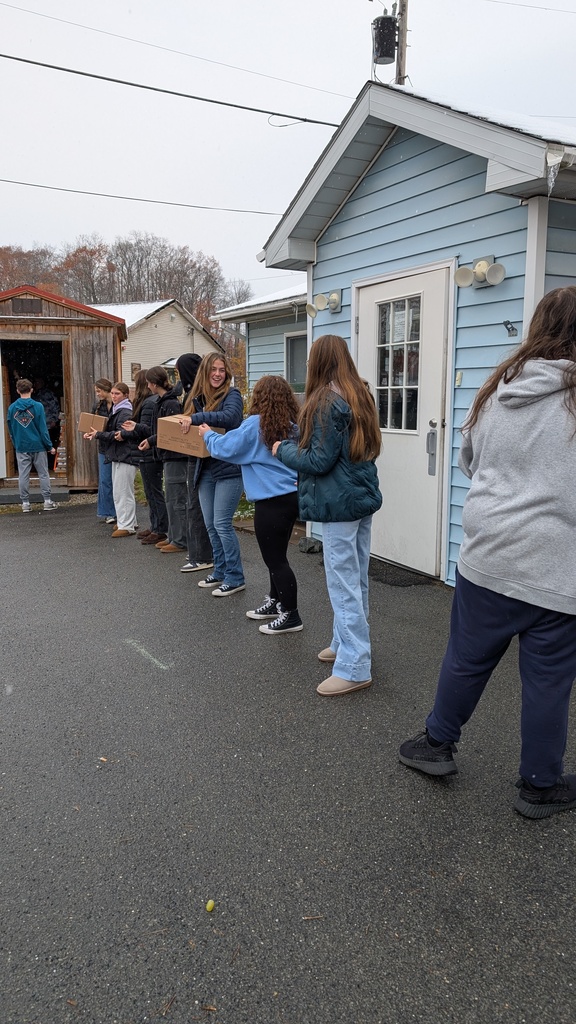 Last week, 24 National Junior Honor Society students and Mrs.  Mabey went to our local food pantry, Hoosick Area Church Association (HACA). The students moved ~5,000 lbs of food from HACA to the Town's Reynolds-Gilchrest Skating Rink, to be sorted and placed into ~180 Thanksgiving distribution boxes for the community. 💙🤍