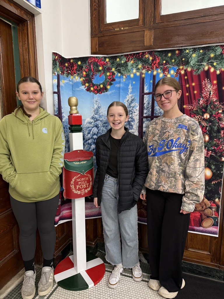 A group of  HFCS Living History Summer Institute participants got together to continue a historic Hoosick Falls tradition! The students decorated the Post Office and set up Santa’s mailbox! 🎅🏻This magical mail box allows children to send letters directly to the North Pole. Children who leave a letter in the mailbox will receive a personalized reply from an elf! 🎄(Thanks for sharing, Mrs. Katie Brownell!)