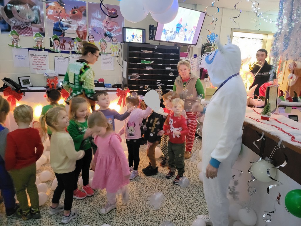 Our School Resource Officer, Deputy Garhartt, organized a fun activity this holiday season. Each school office participated in a friendly office decorating contest! Our pre-k students made the rounds today to judge the decorations, and the elementary's gingerbread theme was their favorite, followed by the middle school's Island of Misfit Toys theme, and the high school's Elf the movie theme. Our office staff went above and beyond to make our spaces special for our students! Everyone did a great job!!