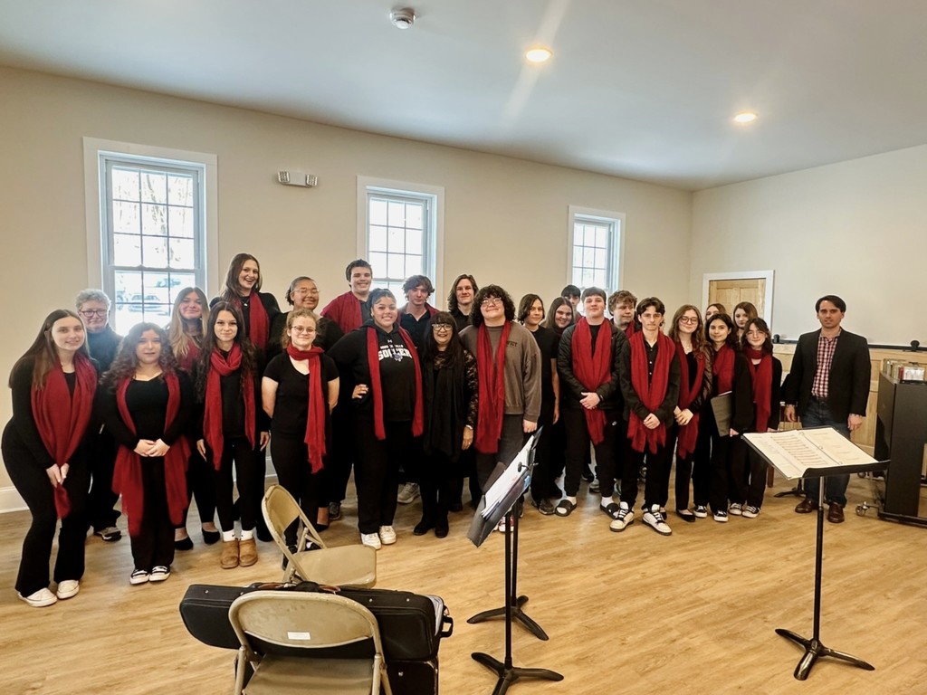 Senior Chorus perform holiday songs at Kiwanis
