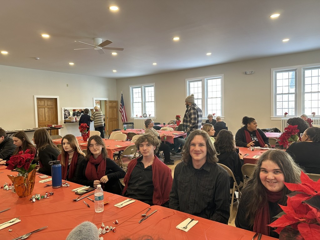 Senior Chorus perform holiday songs at Kiwanis