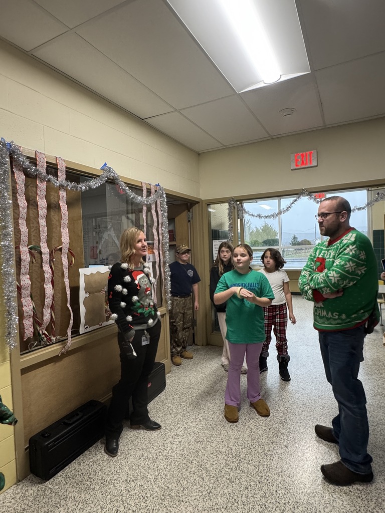 ms holiday hallway contest