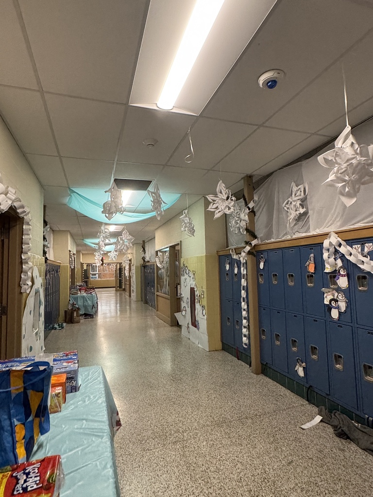 ms holiday hallway contest