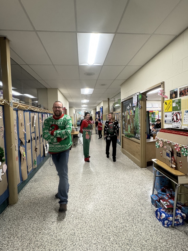 ms holiday hallway contest
