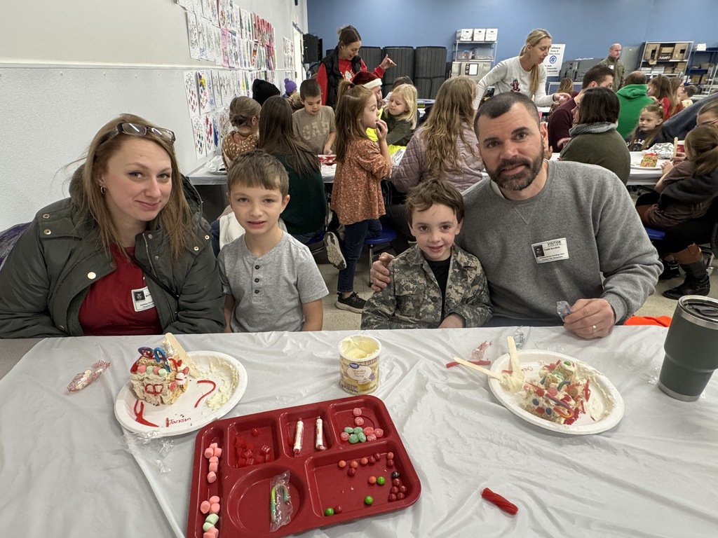 Our first-grade team held a family event last week, where friends and family could join their student for a fun holiday house-building activity. Students liked using Rice Krispies Treats to build with. We're told they have superior sugar-sticking power compared to using graham crackers, which means less frustration and more tasty fun!