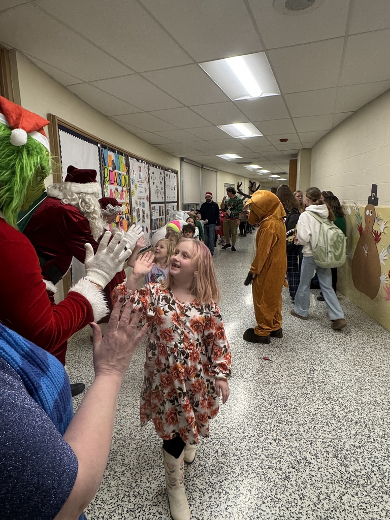 santa high fives 2025