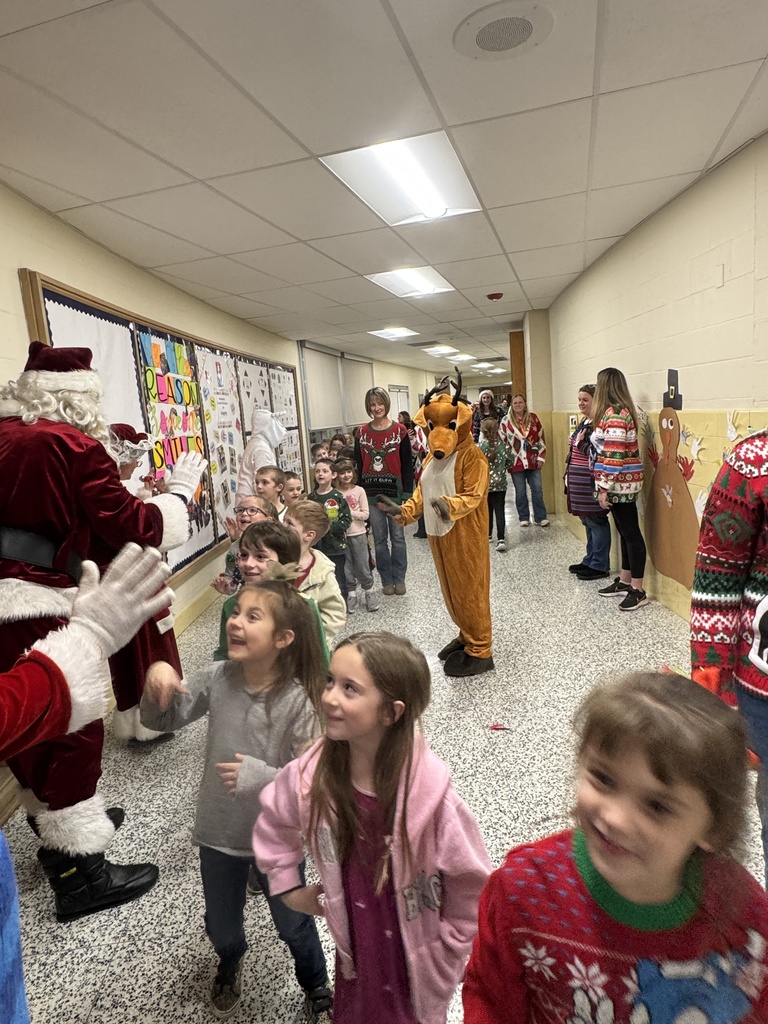 santa high fives 2025