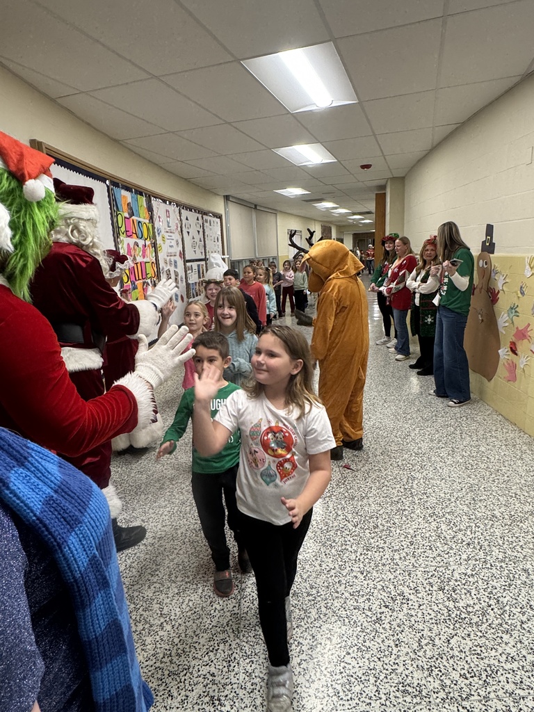 santa high fives 2025